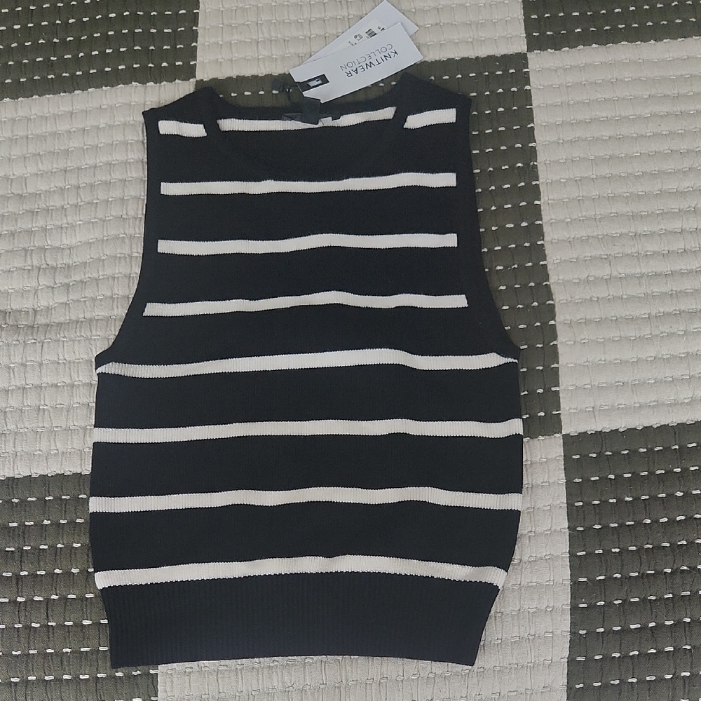 Dynamite Black and White Striped Crop Sleeveless Top NWT